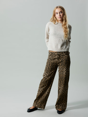 LMTD - NLF LEO TWI LW LC WIDE PANT - Silver Mink Leopard